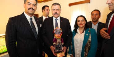 DAĞDER'DEN İÇİŞLERİ BAKANI MUSTAFA ÇİFTÇİ'YE ANLAMLI HEDİYE: KELES BEBEĞİ