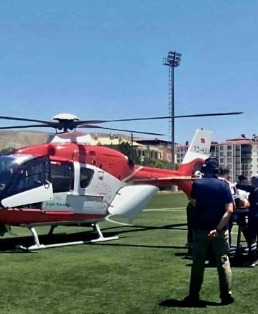 Darende'de kalp krizi geçiren 16 yaşındaki çocuk Malatya'ya sevk edildi