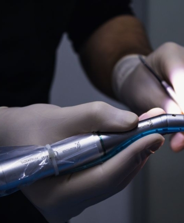 Denizli'de Restoratif Diş Tedavisi ile Dişler Korunuyor