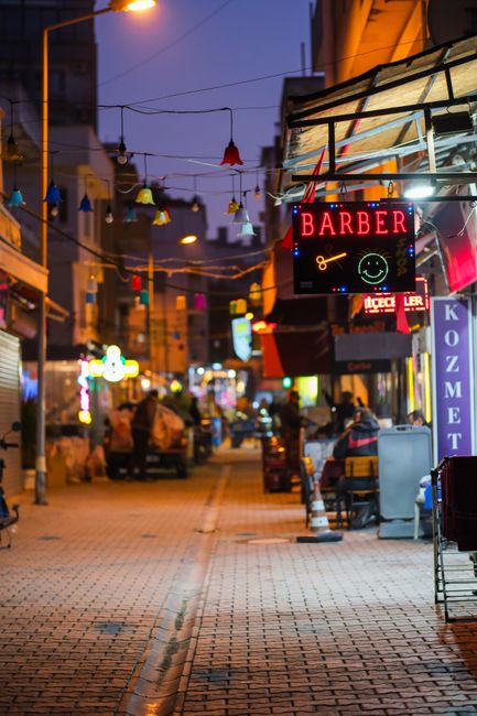 Denizli'de berber dükkanına silahlı saldırı