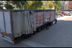Denizli'de izolasyon malzemesinde 5 milyon kaçak sigara ele geçirildi