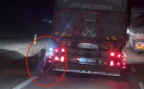 Denizli'de köpeği kamyonetin arkasında sürükleyen sürücü tespit edildi