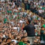 Denizlispor tesislerinde taraftarlar ve başkan arasında gerginlik