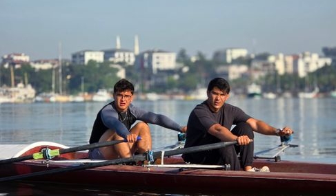 Depremzede Emine Alkayış, kürek sporu ile yeniden hayata tutundu