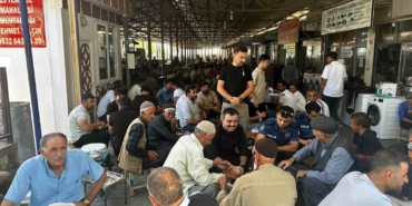 Dicle Kaymakamı Mustafa Atış, esnaf ve vatandaşlarla buluşuyor