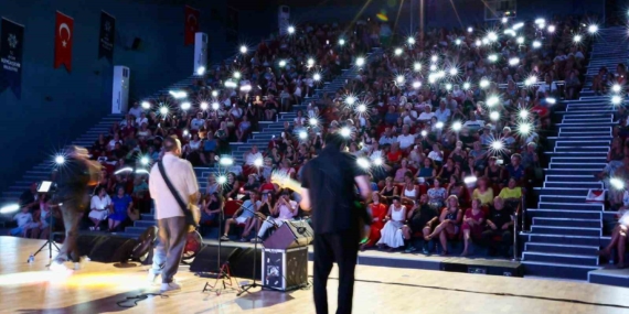 Didim'de Aydın Büyükşehir Belediyesi Yaz Konseri Düzenlendi