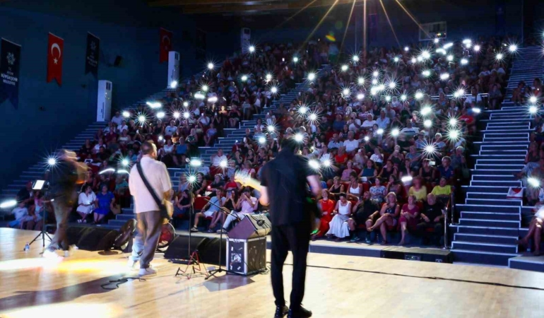Didim'de Aydın Büyükşehir Belediyesi Yaz Konseri Düzenlendi