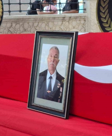 Didim'de Kıbrıs Gazisi Hayrettin Elik askeri törenle uğurlandı