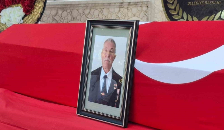 Didim'de Kıbrıs Gazisi Hayrettin Elik askeri törenle uğurlandı