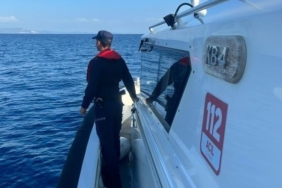 Didim'de lastik botta sürüklenen kişi kurtarıldı