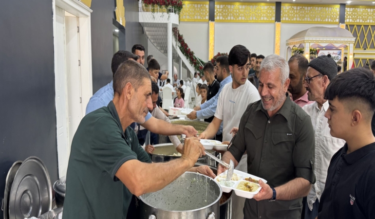 DİYARBAKIR'DA 100 ÜCRETSİZ SÜNNET ETTİRİLDİ