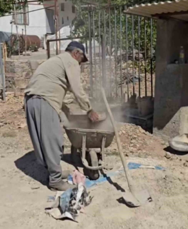 Diyarbakır'da Kızının Anısına Çeşme Yaptırdı