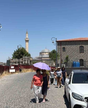 Diyarbakır'da Sıcak Hava Kalp Krizi Vakalarını Artırıyor