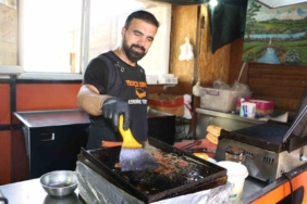 Diyarbakır'da Tostçular Sıcaklarla Mücadele Ediyor