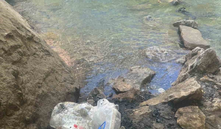 Diyarbakır'da piknik alanındaki çöpler tepkilere yol açtı