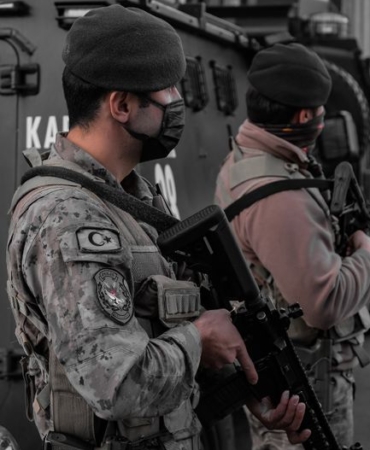 Diyarbakır'da ruhsatsız silah operasyonu gerçekleştirildi