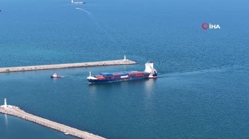 Dron saldırısına uğrayan Türk gemisi Samsun Limanı'na getirildi