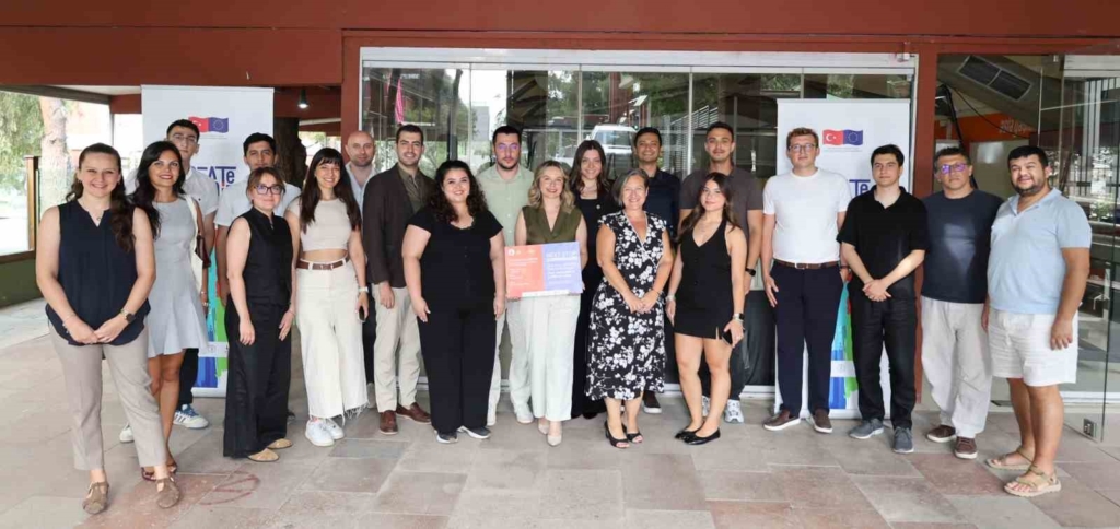 Duygu Geçkin, Gıda Atıklarından Kozmetik Pigment Üreterek Dünya Finaline Yükseldi