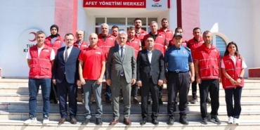 Düzce Valisi Makas, Kızılay Afet Merkezini Ziyaret Etti