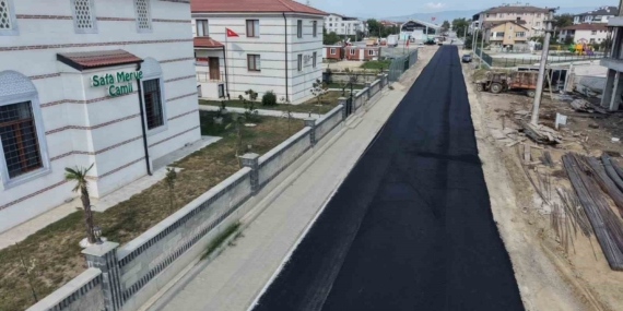 Düzce'de Başkan Özlü, Yeni Asfalt Yolları TOGG ile Test Etti