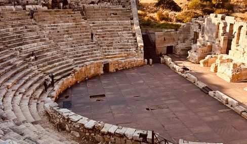 Düzce'de Zabıta Ekipleri Konuralp Antik Tiyatro Kazılarına Destek Verdi