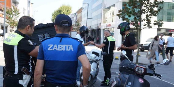 Düzce'de yayalaştırılan caddeye motosikletle giren 17 sürücüye ceza