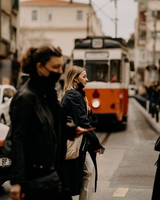 Eda Ece, Haluk Levent'e karşı uyarıldığını açıkladı