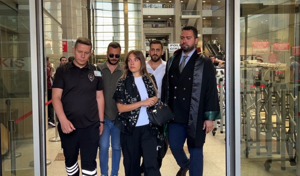 Eda Ece, Haluk Levent'i Tanımadığını ve Ahbap'a Bağış Yapmadığını Açıkladı