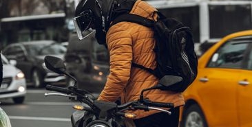 Edirne'de motosiklet tırla çarpıştı, sürücü hayatını kaybetti