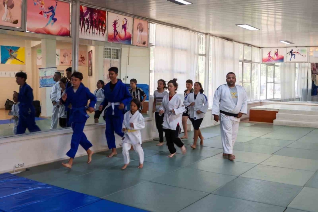 Efeler Belediyesi yaz kurslarına judo dersi ekledi
