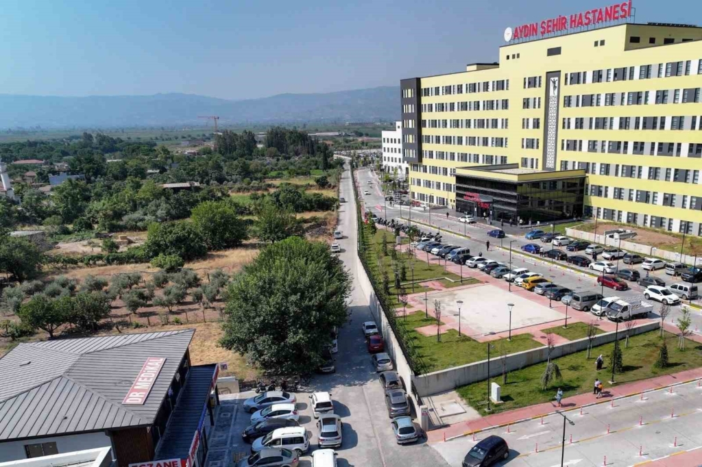 Efeler'de 25 bin metrekarelik yol yenileme projeleri tamamlandı