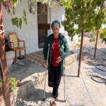 EKMEK PARASINI KAZANDIĞI ESNADA BACAĞINI ÇIRÇIR MAKİNESİNE KAPTIRAN EMİNE, SÜRÜNEREK GEÇİRDİĞİ YILLARINA SON VERMEK İSTİYOR
