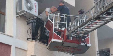Elazığ'da bodrum katında çıkan yangında 12 kişi dumandan etkilendi