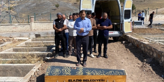 ELAZIĞ'DA YILDIRIMIN İSABET ETTİĞİ ÇOCUK HAYATINI KAYBETTİ