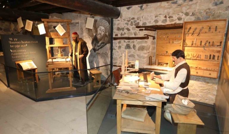Elazığ'daki Müzeler Yaz Sezonunda Ziyaretçi Akınına Uğradı