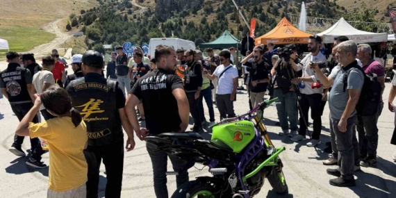 Erzincan'da Ergan Motofest Motosiklet Akrobasi Gösterisiyle Başladı