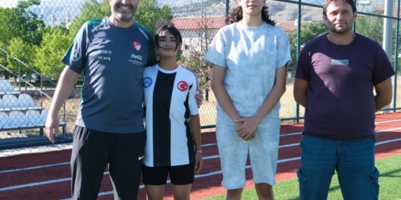 Erzincanlı sporcular U-17 Kız Milli Takımı kampına davet edildi