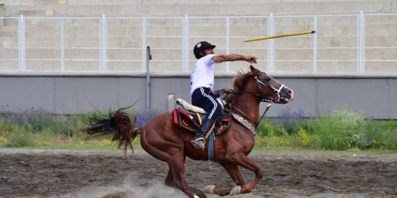 Erzurum'da Cirit Takımı Sele Kapılmaktan Kurtuldu