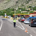 Erzurum'da Jandarma, 73 Aranan Şahsı Yakaladı