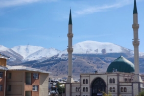 Erzurum'da 'Peygamberimiz ve Güzel Ahlak' Konferansı Düzenlendi
