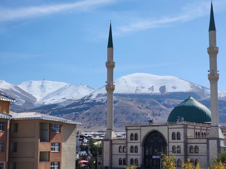Erzurum'da 'Peygamberimiz ve Güzel Ahlak' Konferansı Düzenlendi