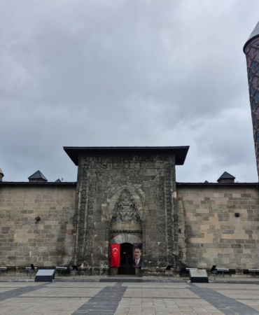 Erzurum'da gölette boğulan 12 yaşındaki Ertuğrul Akyüz'ün cenazesi