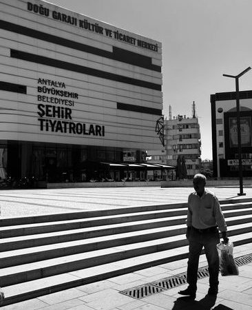 Esenler Belediyesi yazlık sinema etkinlikleri başlattı