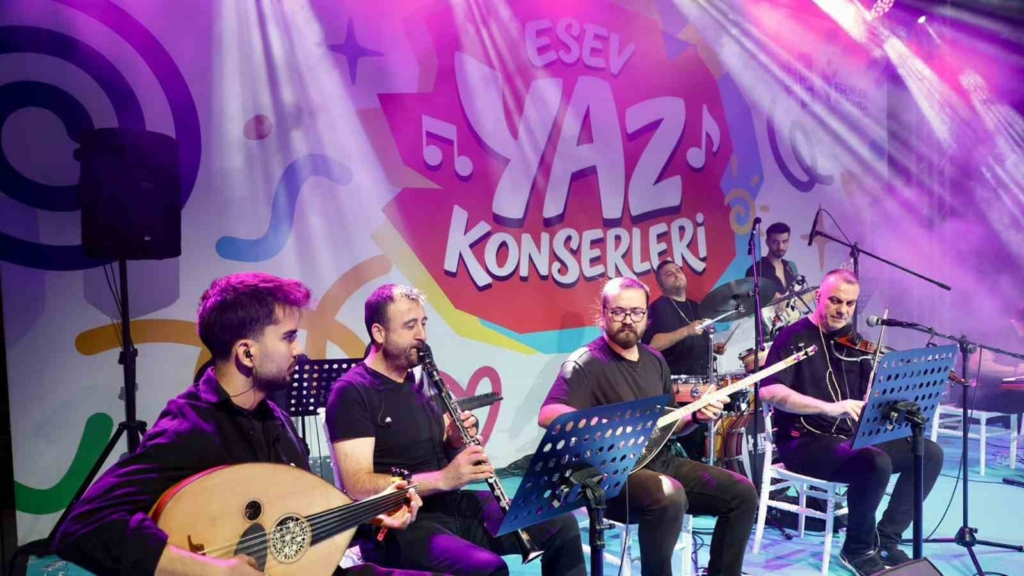 Esenler'de Yaz Konserleri Müzikseverleri Buluşturuyor