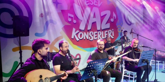 Esenler'de Yaz Konserleri Müzikseverleri Buluşturuyor