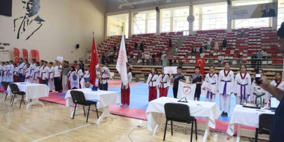 Eskişehir'de 2. İller Arası Taekwondo Poomsae Turnuvası Devam Ediyor