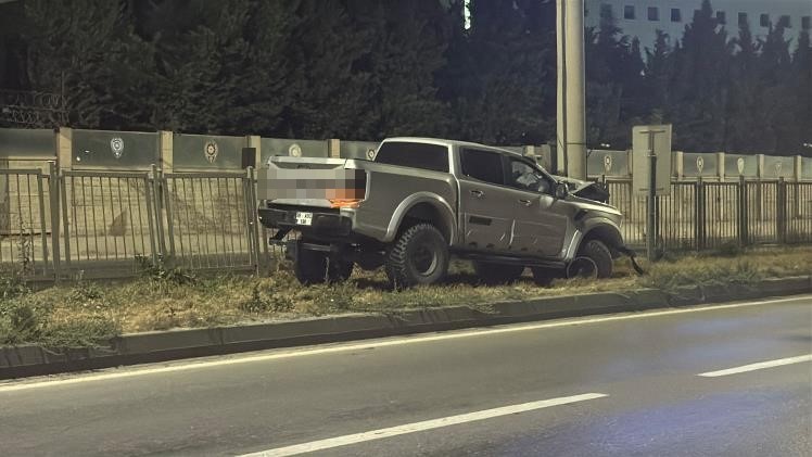 Eskişehir'de Arazi Aracı PTS Direğine Çarptı: 1 Yaralı