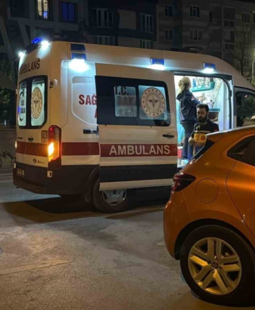 Eskişehir'de alkollü kadın scooterından düşerek hastaneye kaldırıldı