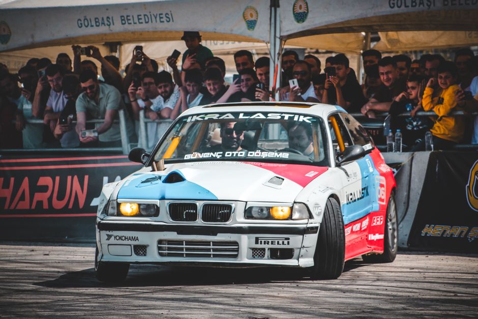 Eskişehir'de drift yapan sürücüye 690 bin TL ceza kesildi