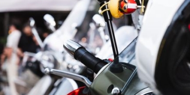 Eskişehir'de motosiklet ile otomobil çarpıştı, 1 kişi yaralandı